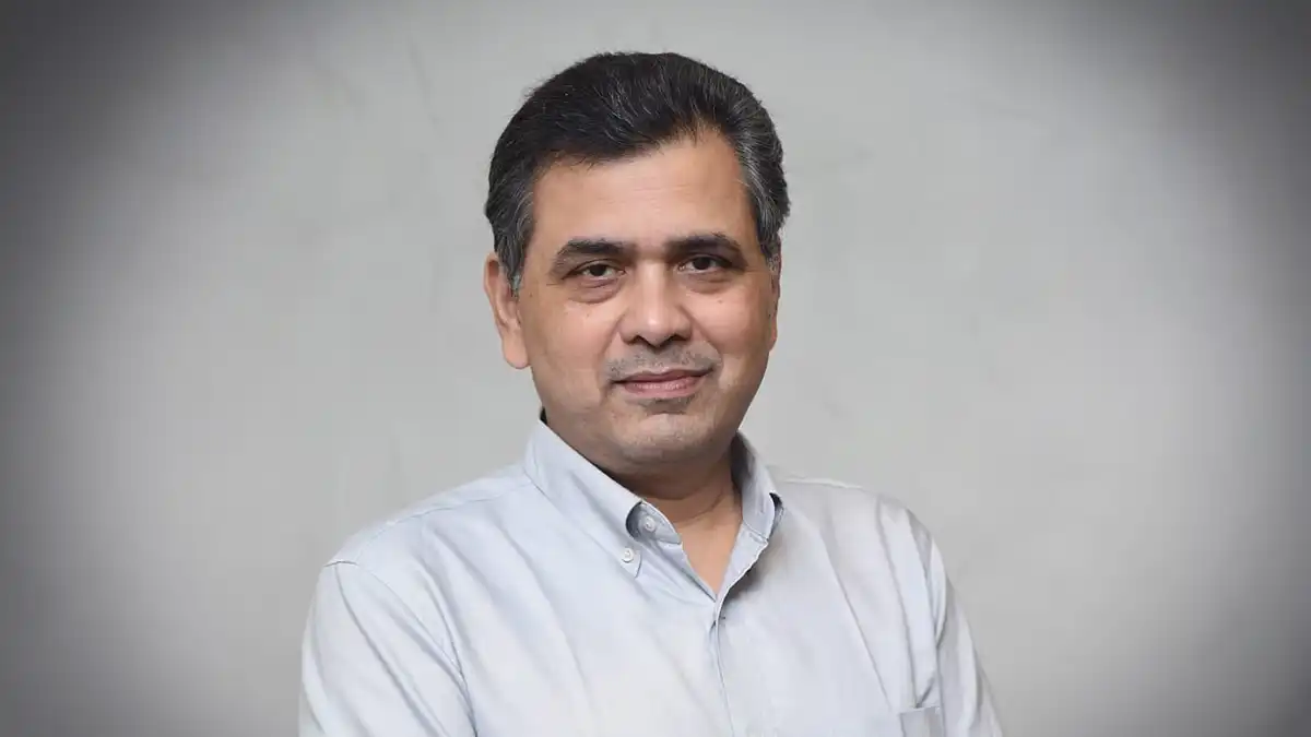 Shri Injeti Srinivas, IAS (Retd.)